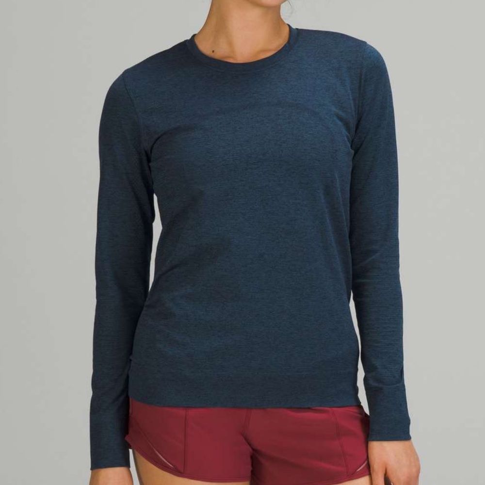 Lululemon swiftly relaxed long sleeve - Navy - Size 6